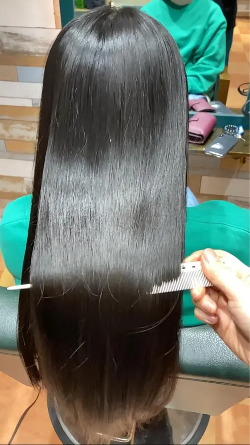 カット+艶髪コスメストレートor縮毛矯正+シルクトリートメント