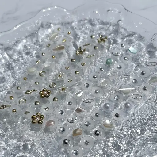 💎耳つぼジュエリー💎(計8粒)プチマッサージ付き