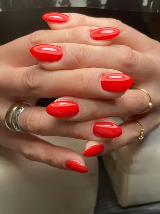 ⚠️4/1(水)3名限定⚠️0円モデル募集💅ワンカラーorラメグラ🌈