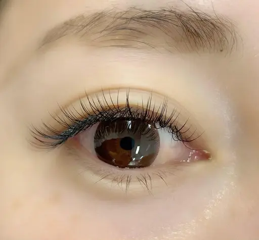 マツエク　　ボリュームラッシュ