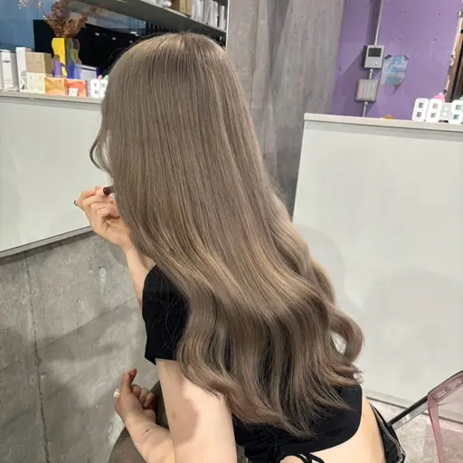 【新大学生限定✨ミニモ学割】ブリーチ込みダブルカラー＋トリートメント ¥9,000