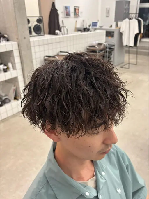 🔥初回クーポン🔥 mensカット+ツイストスパイラルパーマ+内部補修トリートメント メンズ限定🎉