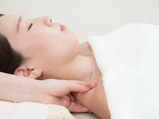 お顔も肩こりもまとめてスッキリ🌿✨【美容鍼】お試し電気美容鍼90分 ¥ 13,200→ ¥5,900