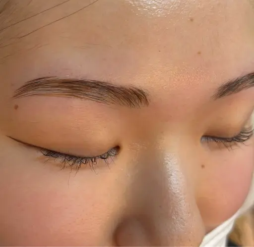 ☆3Dブロウリフト＋眉毛ワックス　施術0円