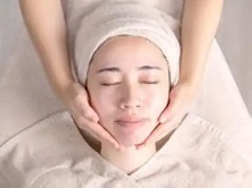 【毛穴美白新コース♪】美肌育成!!『ヒト幹レアリゼ』毛穴美白+ヒト幹+美肌菌ピーリング顔首肩50分