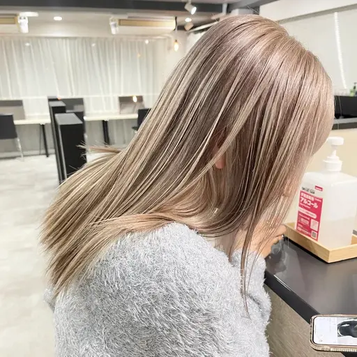 ‼️急募4月限定‼️❄️ブリーチダブルカラー➕トリートメント❤️‍🔥ケアブリーチ💫ハイトーン🚃¥5500‼️