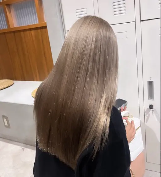 【ミニモ学割🌸】ブリーチカラー+カット+ウル艶トリートメント✨