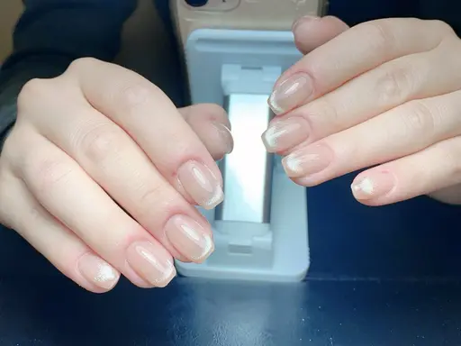 【2級持ち研修ネイリスト】 マグネットフレンチ