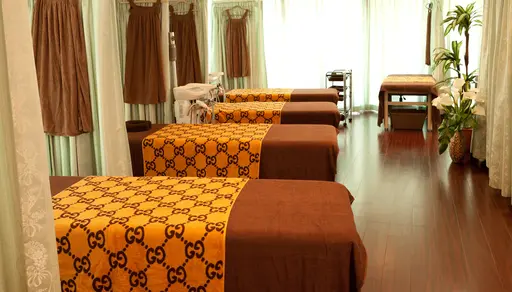 高興リラックス空間 新宿東口店