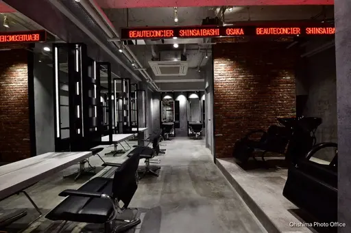 メンズパーマ特化サロン CIPHER. 心斎橋【サイファー】