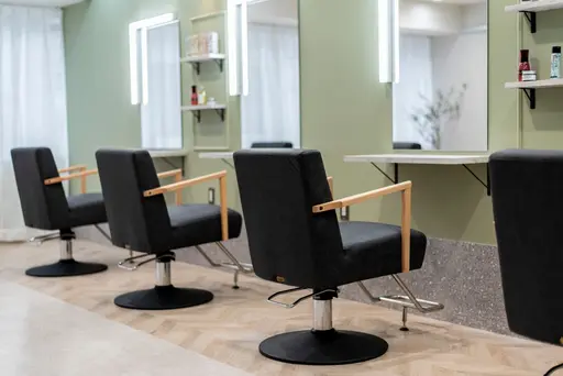 カラー専門店OAK hair 博多店