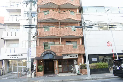 ホワイトニングピュア金山本店