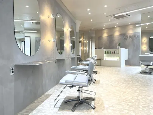 Zina 梅田茶屋町