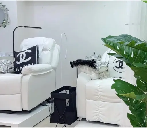 M.K Tokyo LEDマツエク•ワンホンマツエク　[マツエク専門]