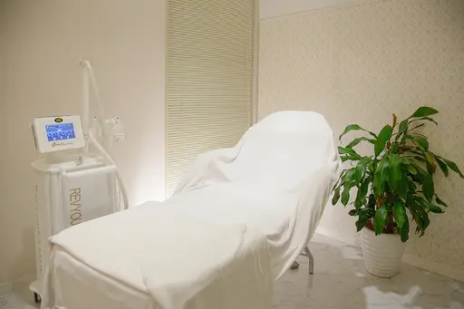 エヴァーグレース川崎店