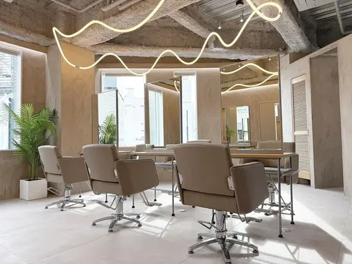 Zina 新宿 髪質改善&トリートメント&艶髪【ジーナ】