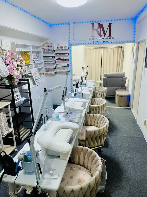 RAMU Nail 池 袋 店