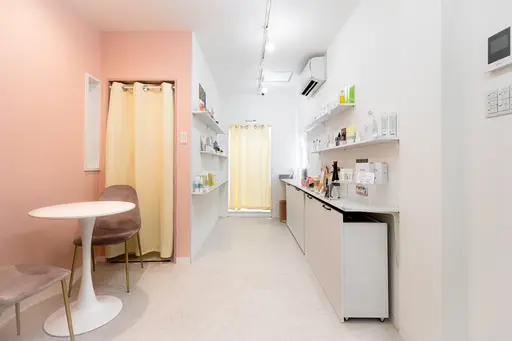 脱毛専門サロン　caratful(カラフル)