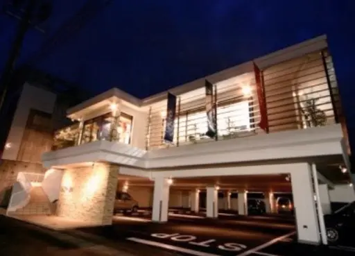 イーストハム ネオ