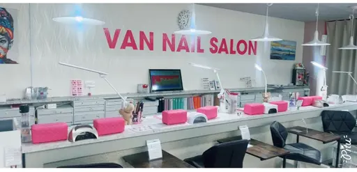 Van Nail 本厚木店