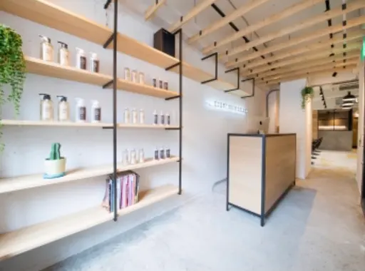 EIGHT fukuoka 天神店 【エイト】