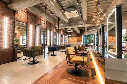 hair resort Bay Shore NY