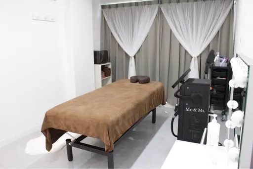 Mr.&Ms.脱毛サロン堀江店