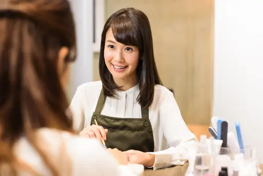 ネイルサロン　ラベンダー