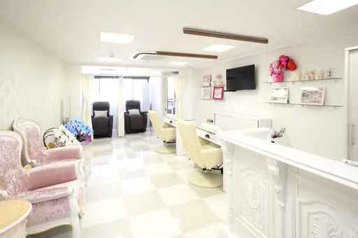 REBEST 南森町 ネイルとまつげ専門店 同時施術 リーベスト