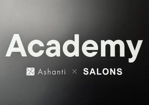 Academy 心斎橋【アミ】