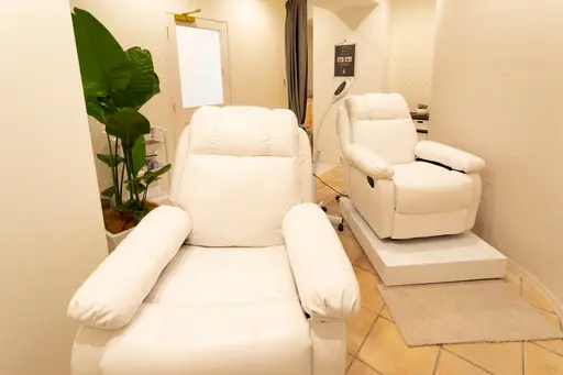 エスコスなんば店