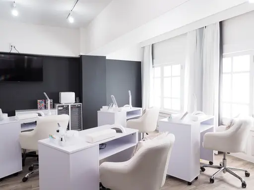 ネイル&アイラッシュサロン　フルール