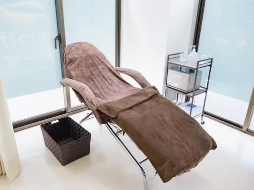 まつげパーマ専門店シャルナ 船橋店