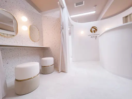 まつ毛と眉毛専門店eny松戸店