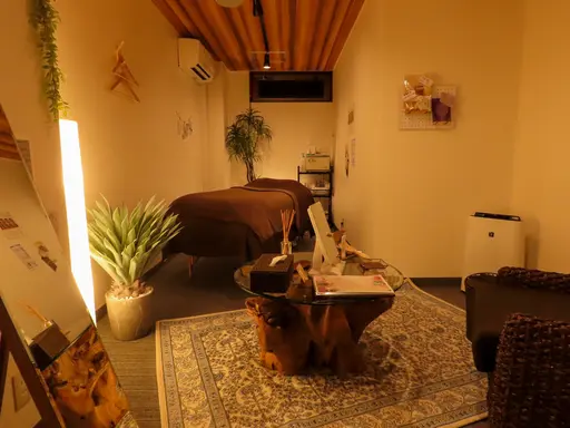 頭蓋骨小顔矯正Agrea～アグレア～