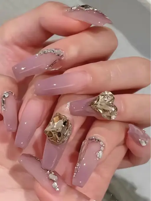 今話題の【チップ】期間限定価格❗️💅持ち込みデザイン☆150分やり放題コース