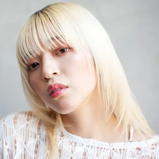 【ワンランク上の透明感】カット+カラー+全頭ブリーチ　￥12,375