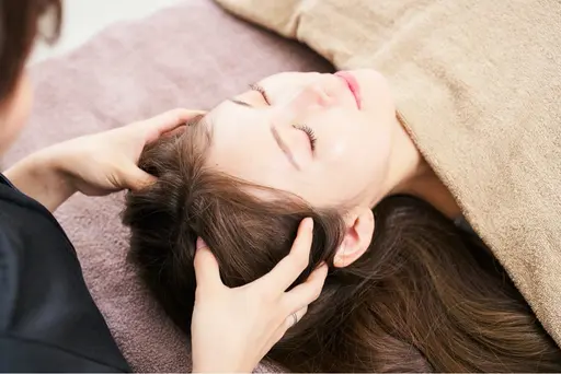 【新人スタッフクーポン】小顔矯正+小顔ヘッドスパ(頭蓋骨矯正)¥14,000→¥2,000