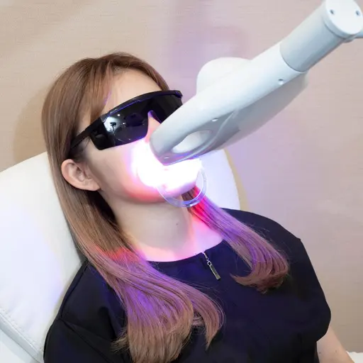 11月限定【セルフホワイトニング|20分照射】お気軽お試し✨自然な歯の白さ/術後制限なし/着色予防¥4500→¥2480