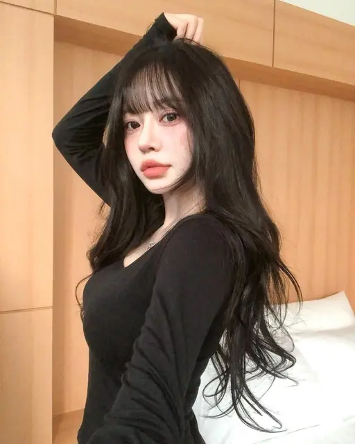 韓国風🇰🇷透明感カラー+動きのあるレイヤーカット+オリジナルトリートメント+コテ巻き仕上げ🤍