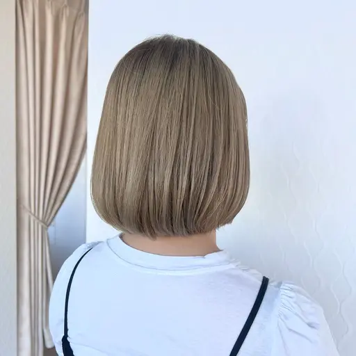 【平日限定クーポン】プレミアムカラー＋トリートメント(ブロー込み）長さ料金M+550円、L+1100円