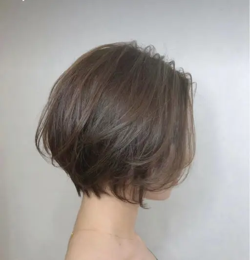 レディースシャンプーカット眉カットはスタッフまで