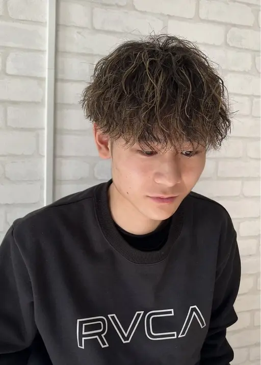 メンズカット＋スパイラルパーマ＋ツヤツヤ続くトリートメント