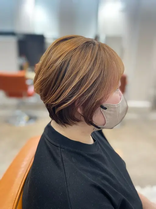 くびれるショートカット、丸みショートボブ