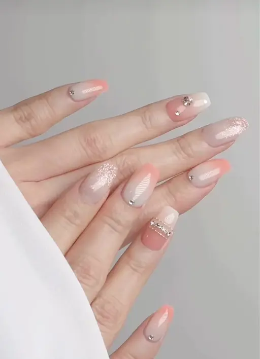 【池袋最安級】パーツ盛りネイル5,980円／100種パーツから選び放題💖