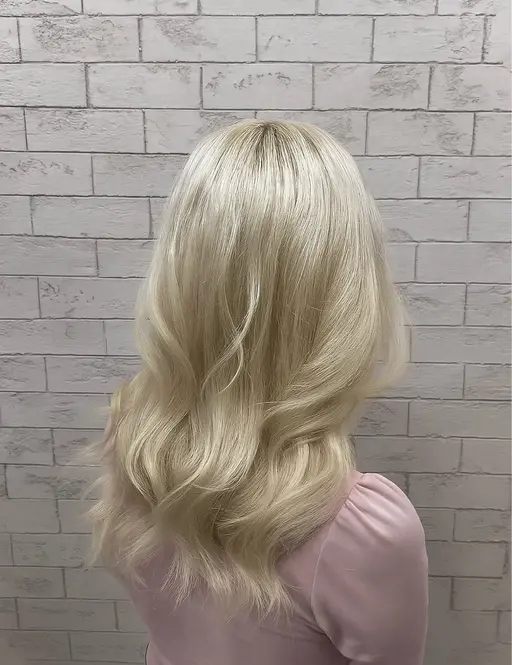 💙平日限定💙20:00~ 🌈 🩵ブリーチリタッチ🩵+オンカラー🌈+トリートメント🫶