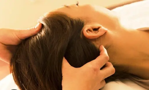 ドライヘッドスパ+肩、首リンパ流し30分