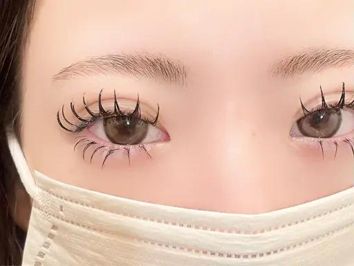 上下マツエク(上バインド100束/下30)❤️束感を出しやすいデザイン※下をバインドへ変更可能