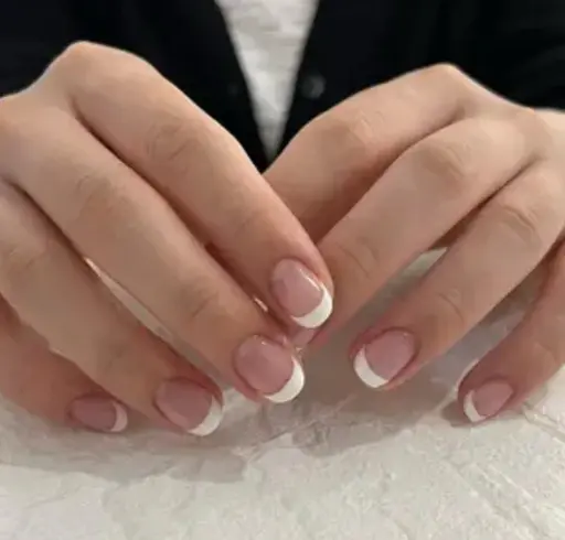 急募♪14日無料モデル様募集♪白フレンチ💅🤍（ベースクリア）【オフ有無可】