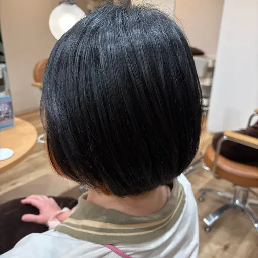 ショートボブ